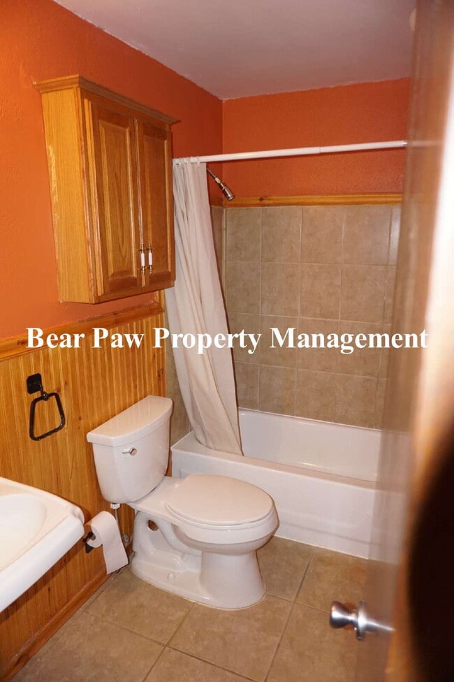 Building Photo - A Frame Home in Evergreen!!