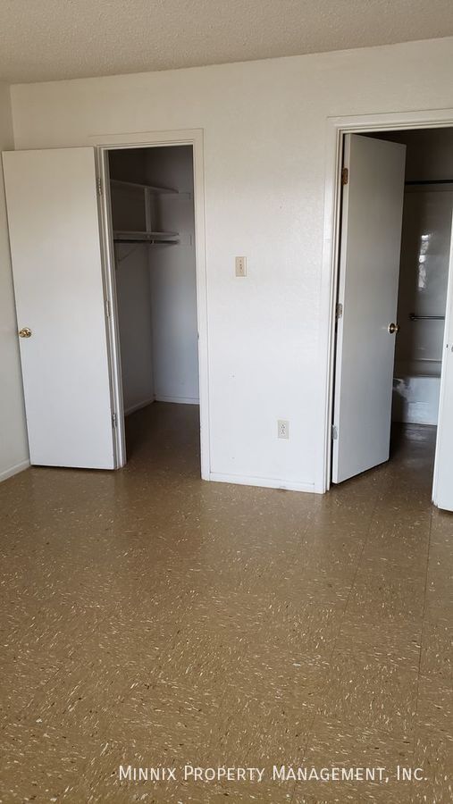 Building Photo - 619 S Crosby St