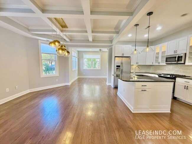 Building Photo - 4429 9th St NW