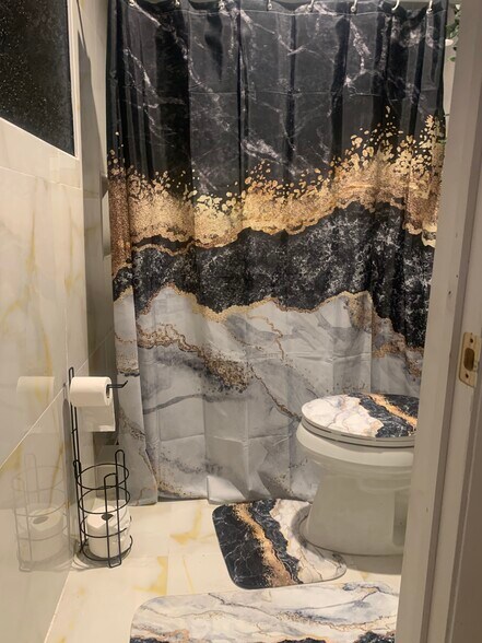 Building Photo - 3000 NW 11th St