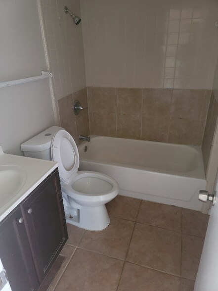 Building Photo - 3707 Griffin Dr