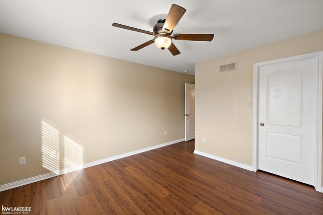 Building Photo - 46267 Terrace Dr