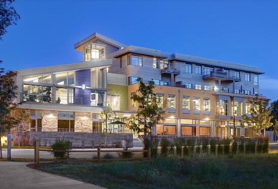 Building Photo - 420 Linden St