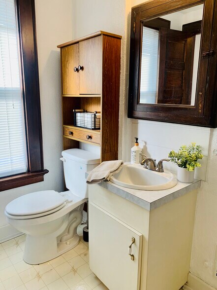 Bathroom - 111 Amherst Dr