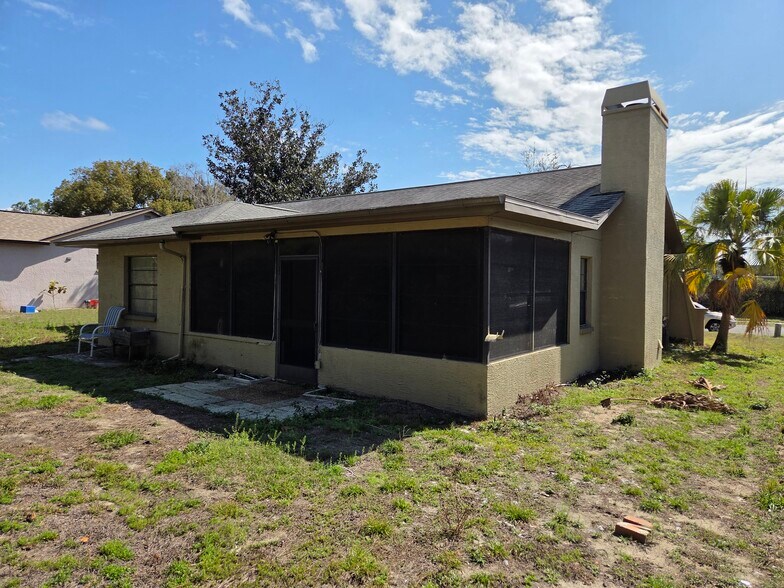 Building Photo - 7713 Bramblewood Dr