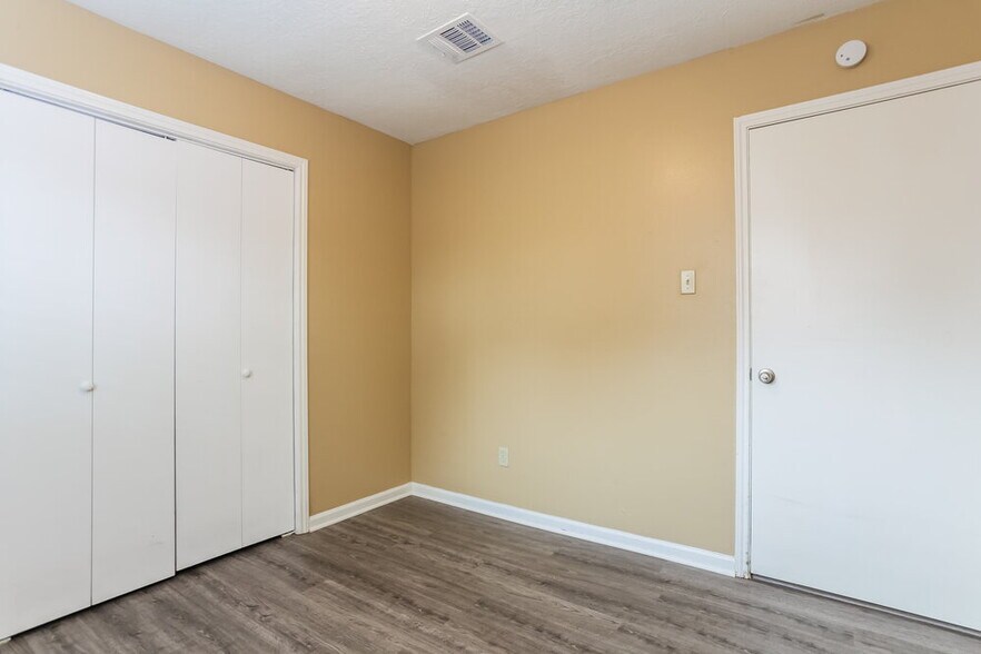 Building Photo - 12526 Zavalla St
