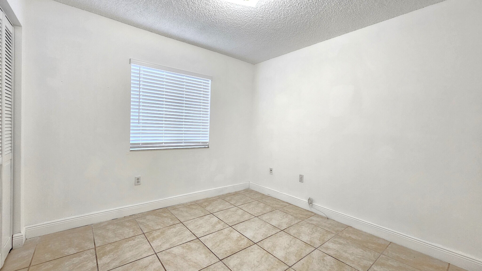 Building Photo - 10611 SW 170th Ter