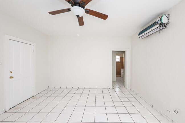 Building Photo - 311 Matamoros St