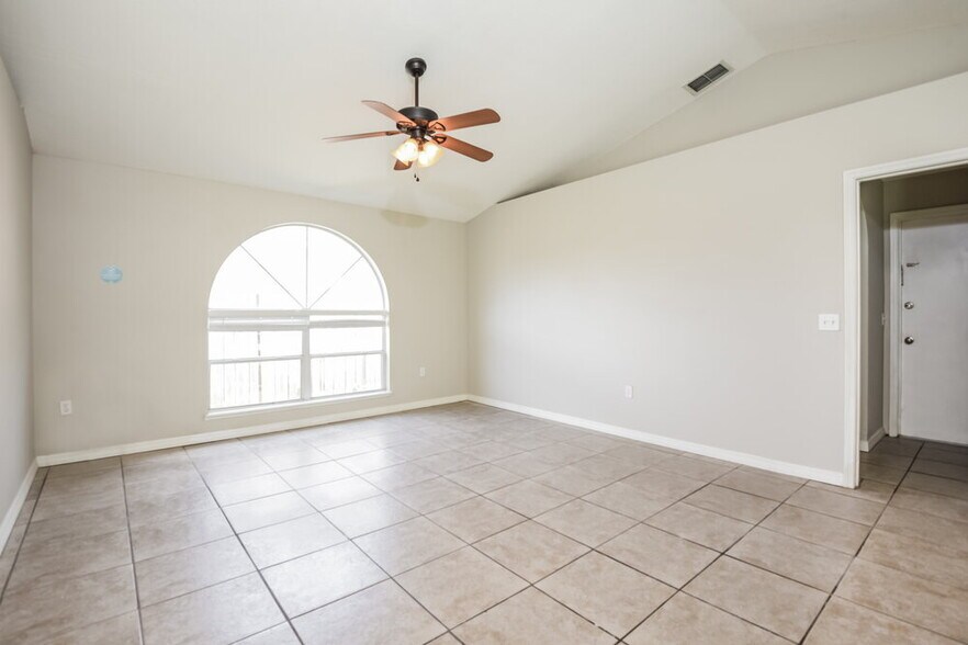 Building Photo - 14544 Lycastle Cir