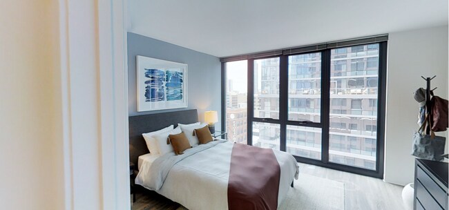 Building Photo - 551 N Wells St