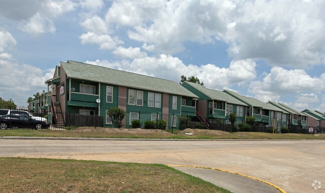 Building Photo - Coronado Park Apartments