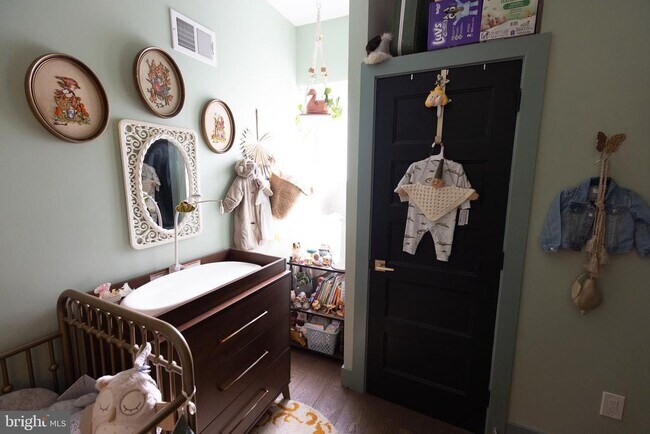 Building Photo - 1010 S Paxon St