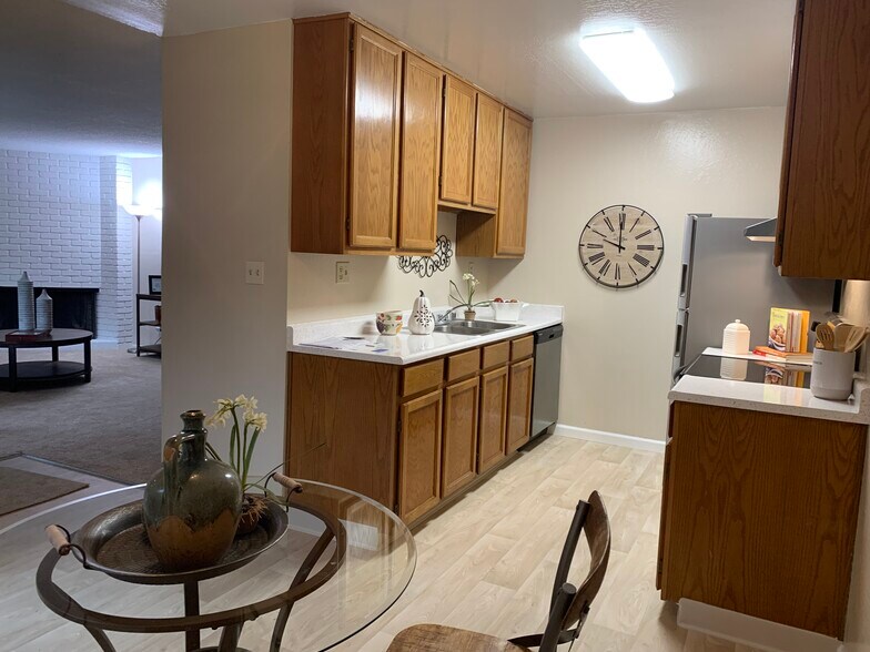 Building Photo - 1919 Ygnacio Valley Rd