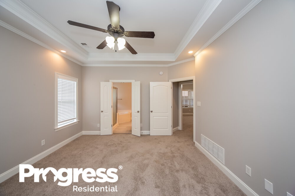 Building Photo - 6416 Arbor Lake Dr E