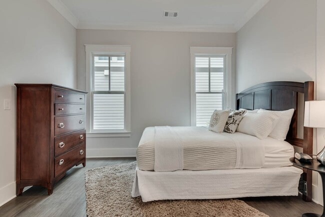 Building Photo - Beautiful & Spacious Home in Prime Alpharetta Location – Available 07/25/2026