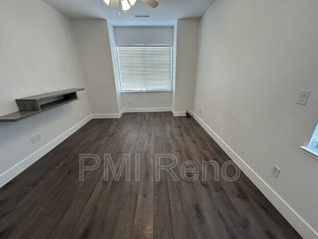 Building Photo - 3871 Warren Way