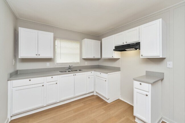 Building Photo - Stunning 4BR Renovation in Bessemer – Be the First to Live Here