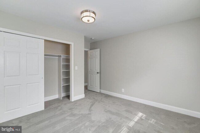 Building Photo - 4626 28th Rd S