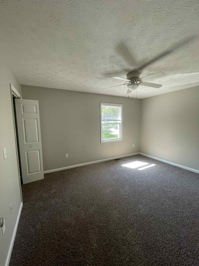 Building Photo - 217 Churchill Dr
