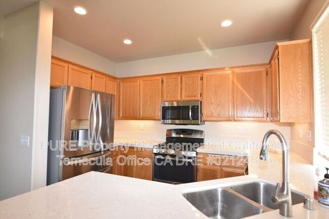 Building Photo - 45093 Corte Camellia