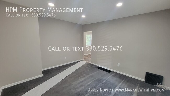 Building Photo - 392 Bailey Ct