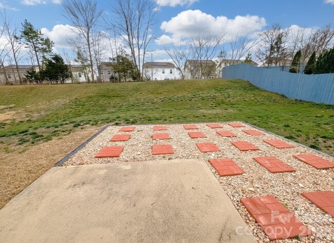 Building Photo - 9223 Avery Meadows Dr