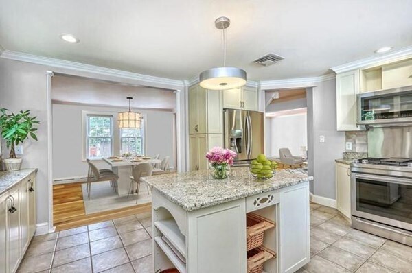 Building Photo - 5 Grassmere Rd