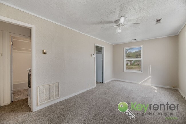 Building Photo - 4301 E Whitney Ln