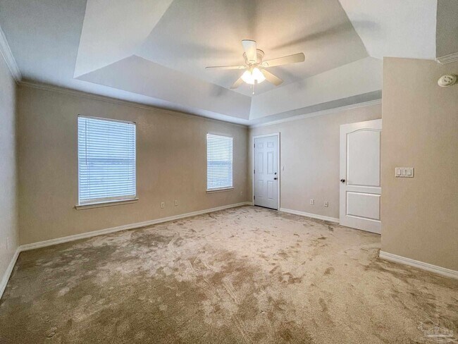 Building Photo - 512 Carson Dr