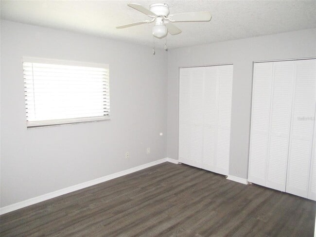 Building Photo - 1074 Birchcrest Blvd