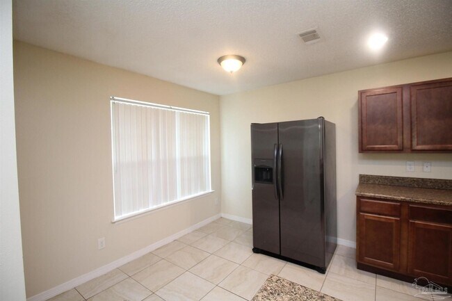 Building Photo - 3417 W Fisher St