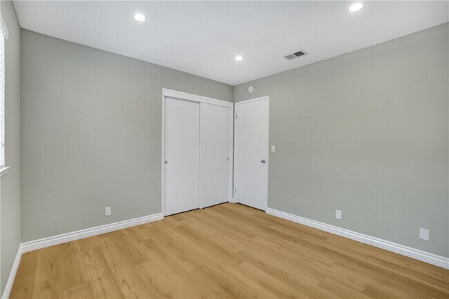 Building Photo - 44506 Sancroft Ave
