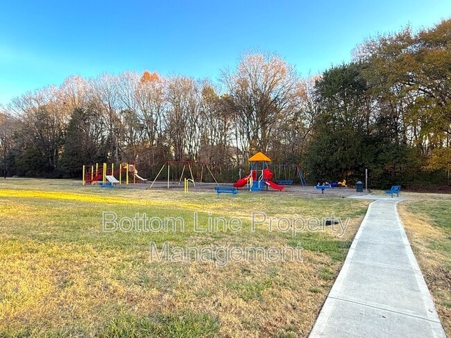 Building Photo - 13446 Cassington Ct