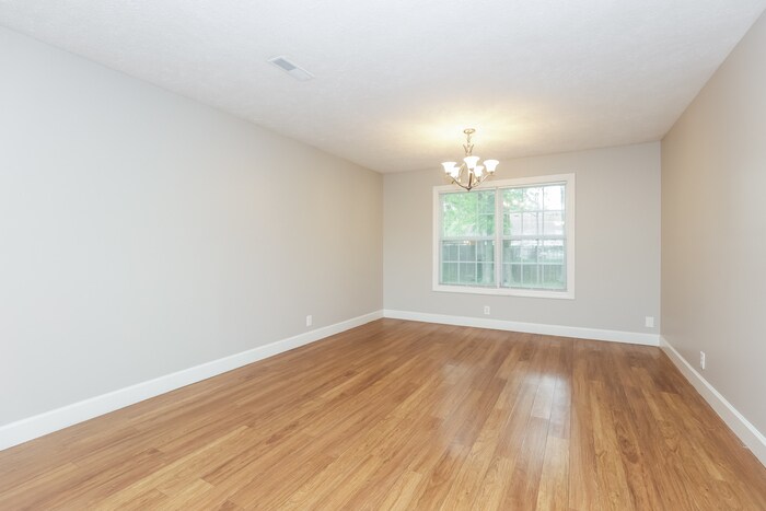 Building Photo - 2057 Aberdeen Cir