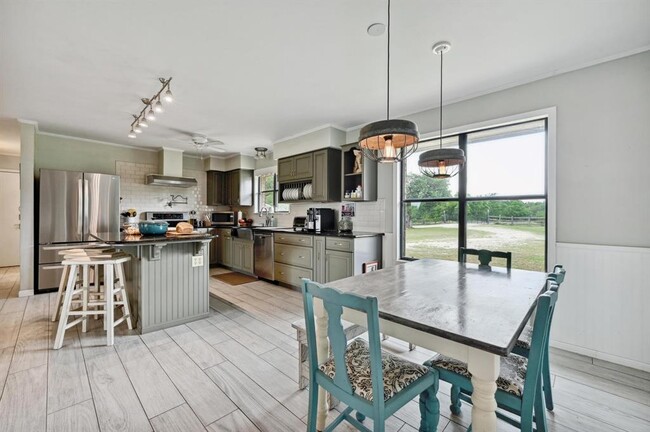 Building Photo - 9209 Rock Way Dr