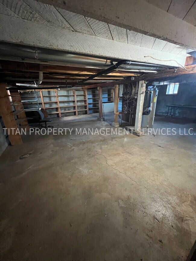 Building Photo - Charming 4-Bed Farm house with 2.5 Baths o...