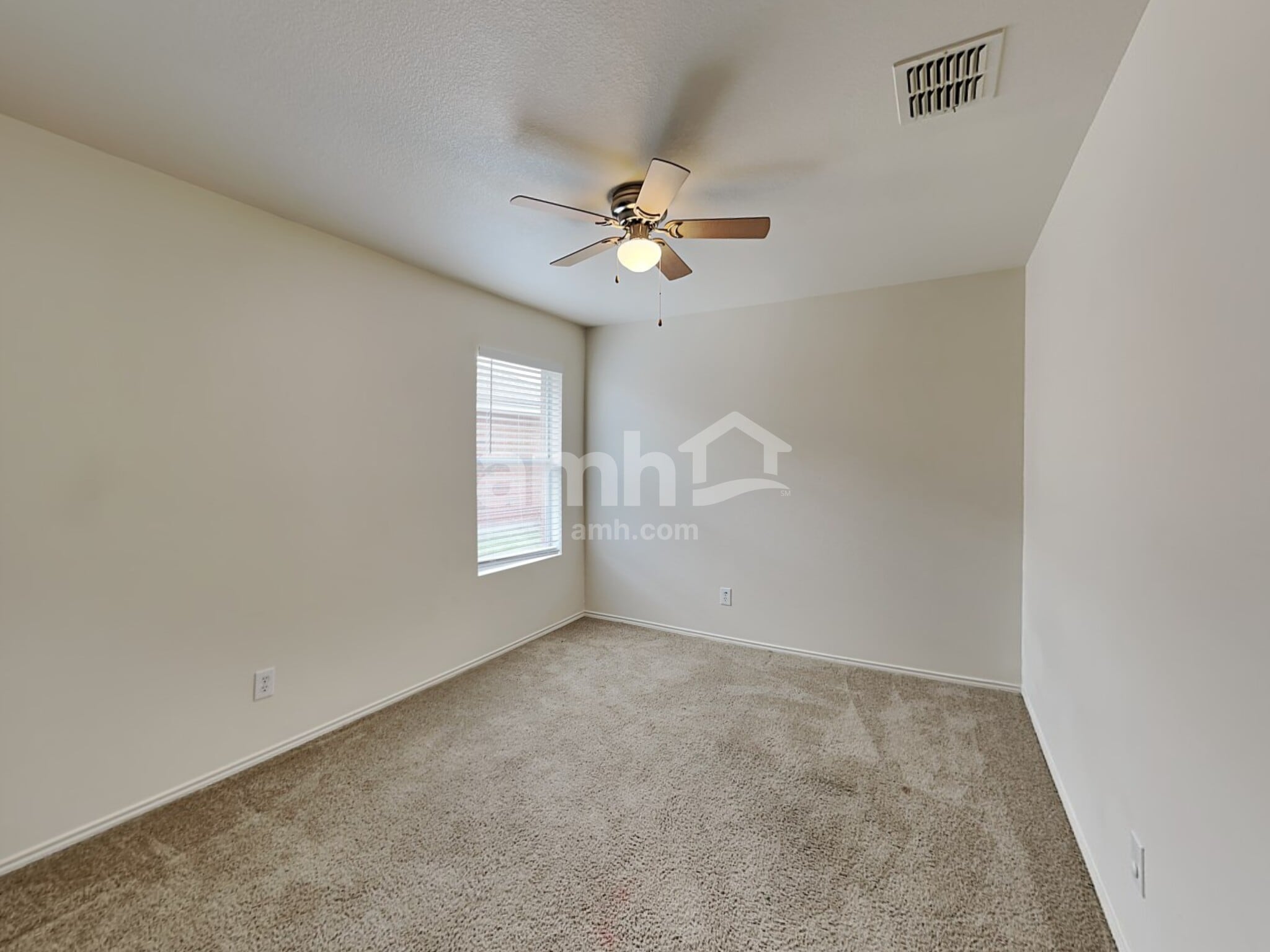 Building Photo - 2912 Mockingbird St