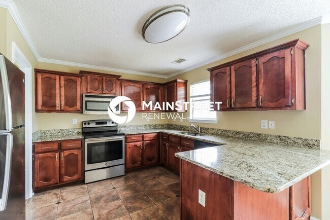Building Photo - 3 Bedroom Pet-Friendly Home in Collierville, TN with Main Street Renewal