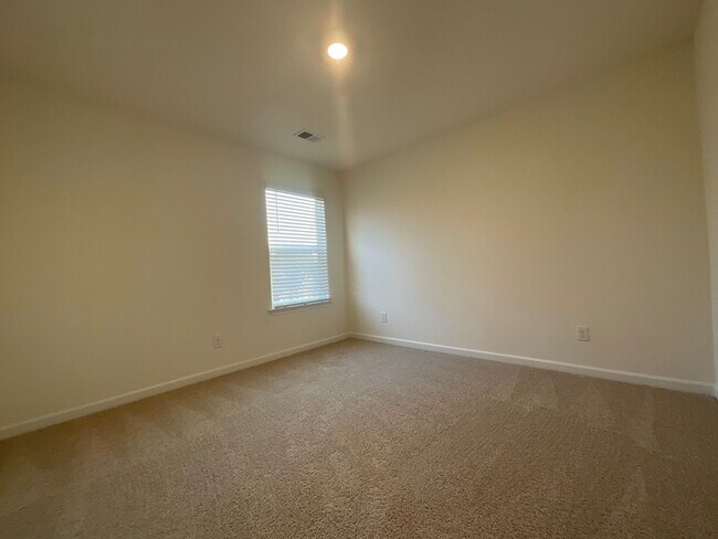 Building Photo - Nice 3 bedroom/2 bath - East Morristown
