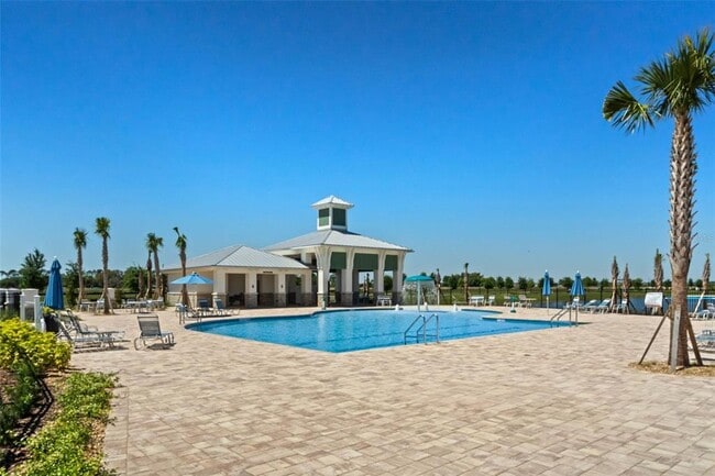 Building Photo - 5013 E Fountainwood Dr