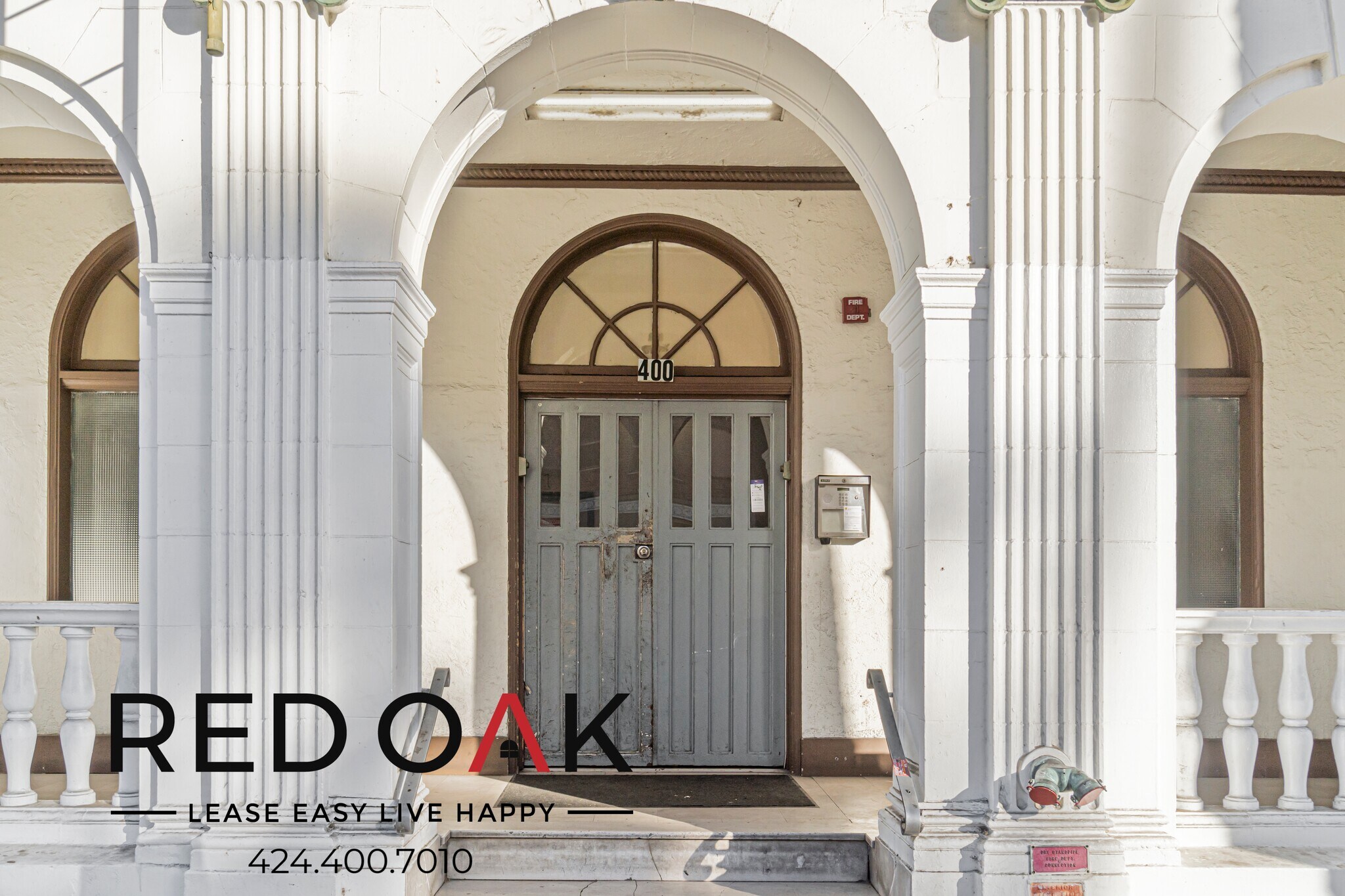 Building Photo - 400 S Kenmore Ave