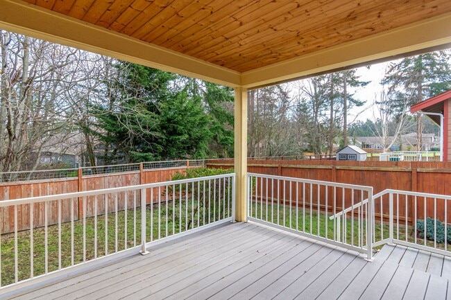 Building Photo - 3-bedroom, 2-bathroom single-level home