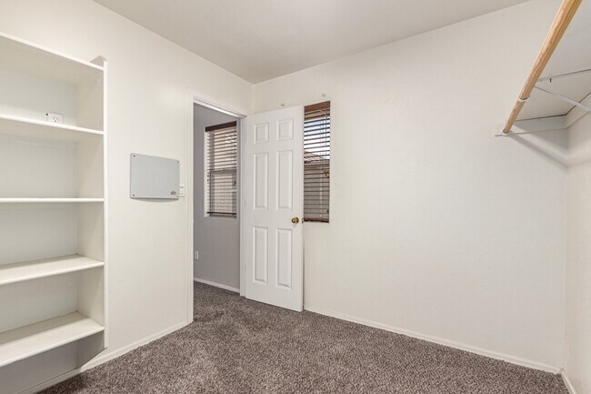 Building Photo - 21127 Avenida Del Valle Ct