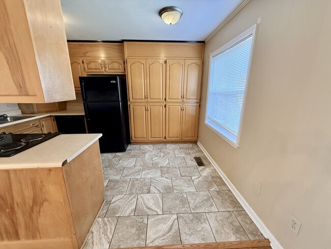 Building Photo - 105 Oakwood Meadows Dr