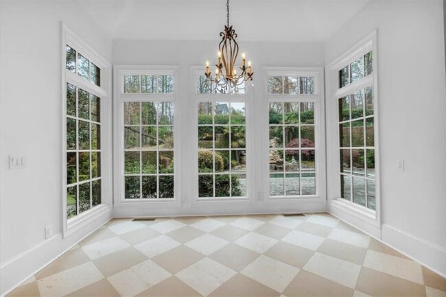 Building Photo - 115 Mount Paran Ridge