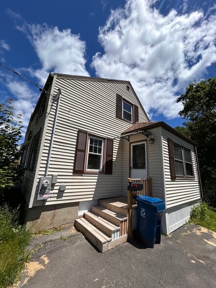 Building Photo - 79 Caleb St