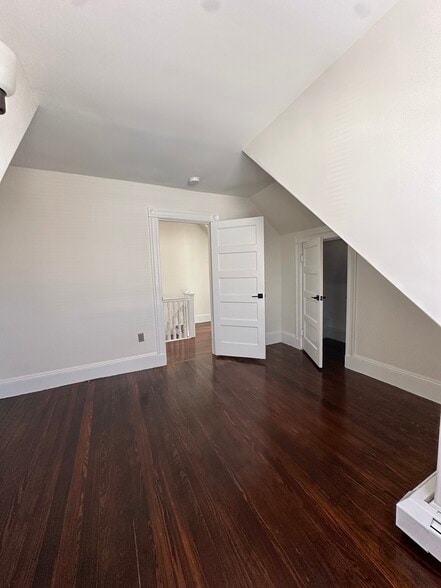 bedroom 1 - 293 Main St