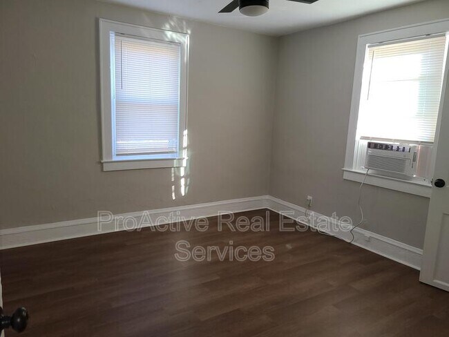 Building Photo - 1201 Tallwood St