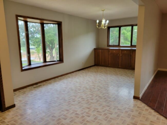Building Photo - Single Family Home