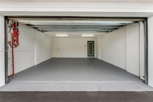 Building Photo - 721 SW 11th St